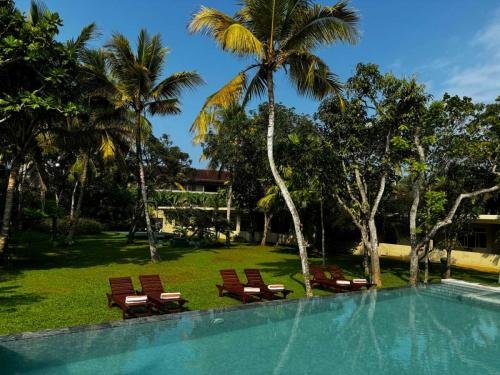 Paradise-Garden-Hotel-pool2